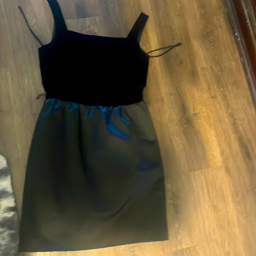 New never wearing . Evening dress shot 65% acetate 35% rayon